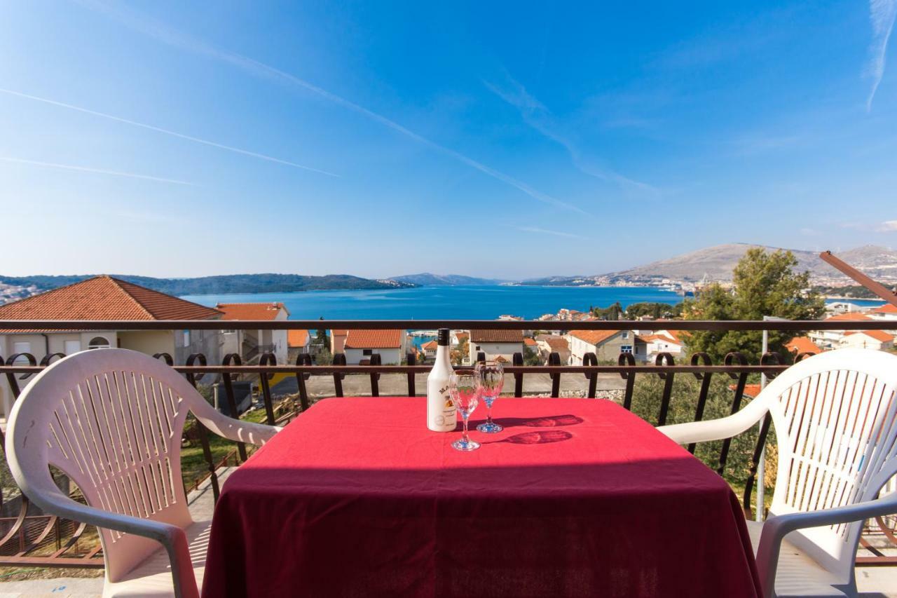 Apartmani Island Trogir Buitenkant foto