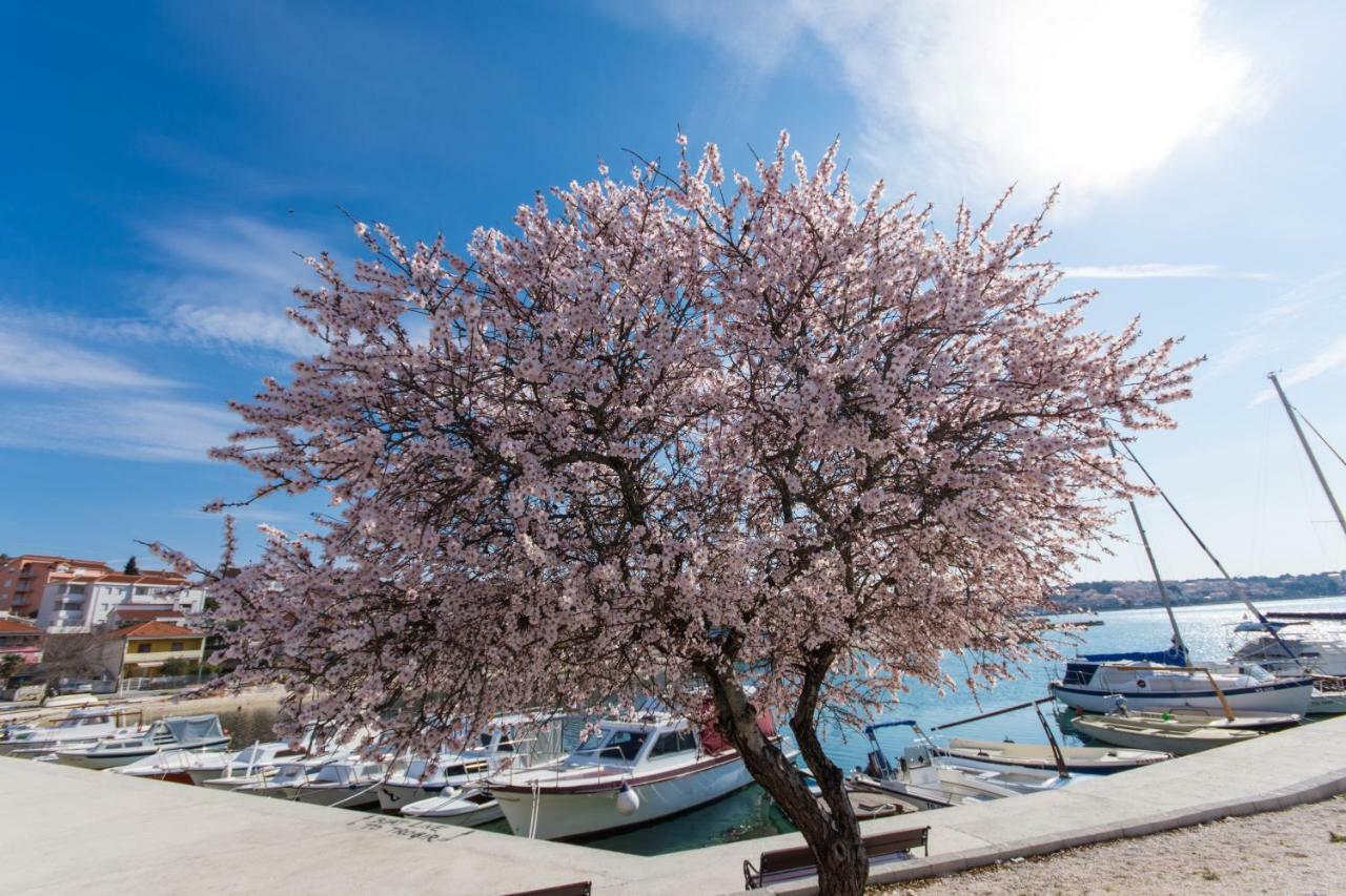 Apartmani Island Trogir Buitenkant foto